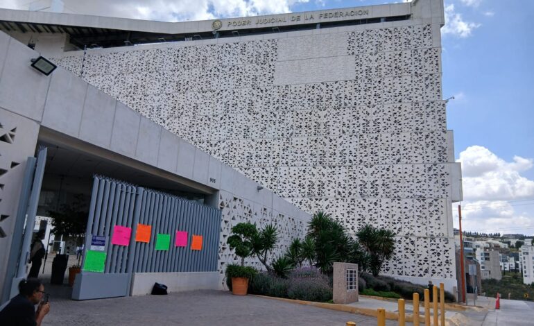  Víctimas protestan en SLP y en la CDMX contra omisiones del PJF