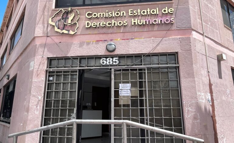  Consejo Ciudadano condena que CEDH haya retirado fichas de desaparecidos de su fachada