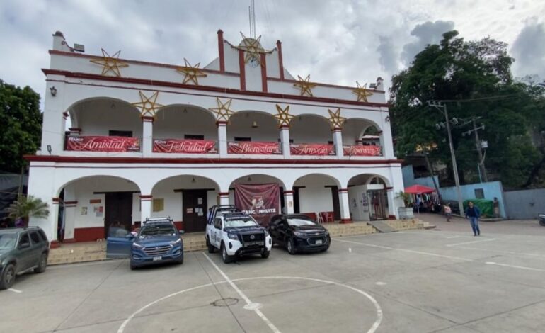 Video | Cabildo de Tancanhuitz rechaza informe de la alcaldesa sustituta