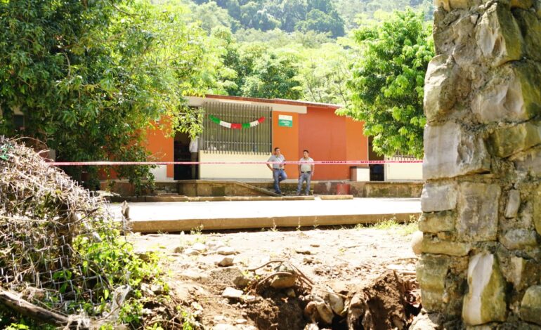  Reubicarán cuatro escuelas construidas sobre zonas de riesgo en la Huasteca Potosina