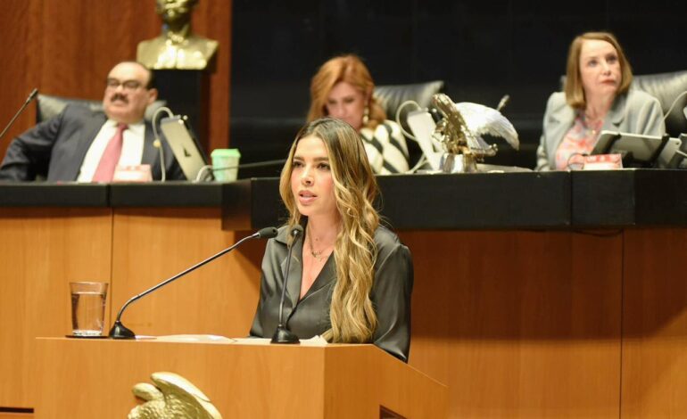  Ruth González presenta al Senado su informe anual de actividades legislativas