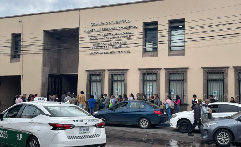 Discriminación en Registro Civil de SLP pone en riesgo a bebé de familia lesbomaternal