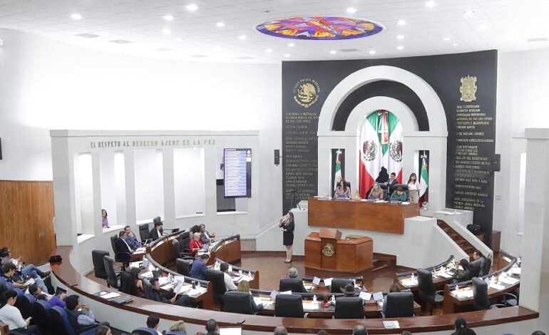  Congreso de SLP pidió eliminar el congelamiento de plazas educativas en el Presupuesto 2026