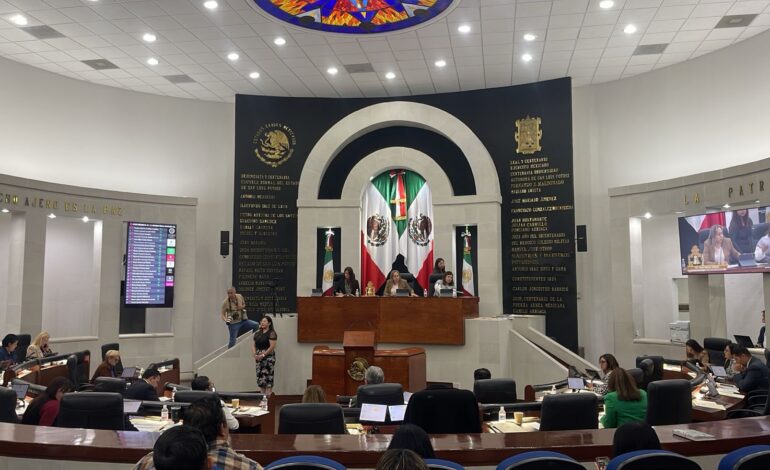  Retiran del orden del día reforma sobre paridad en la UASLP tras oficio del rector