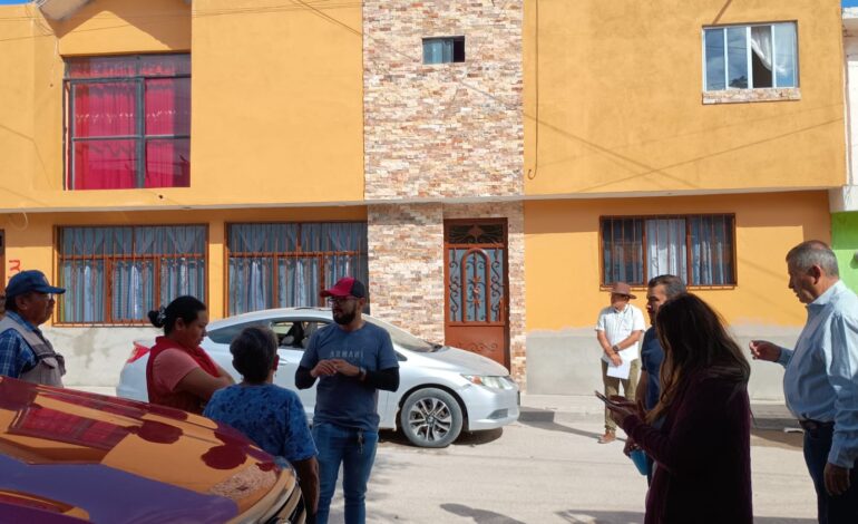  Interapas se compromete a reparar fugas y rupturas de drenaje en la colonia Satélite