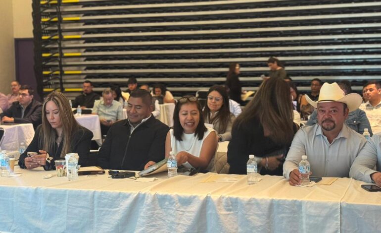  Alcalde de Ahualulco critica ausencia de diputados en capacitación sobre leyes de ingresos municipales