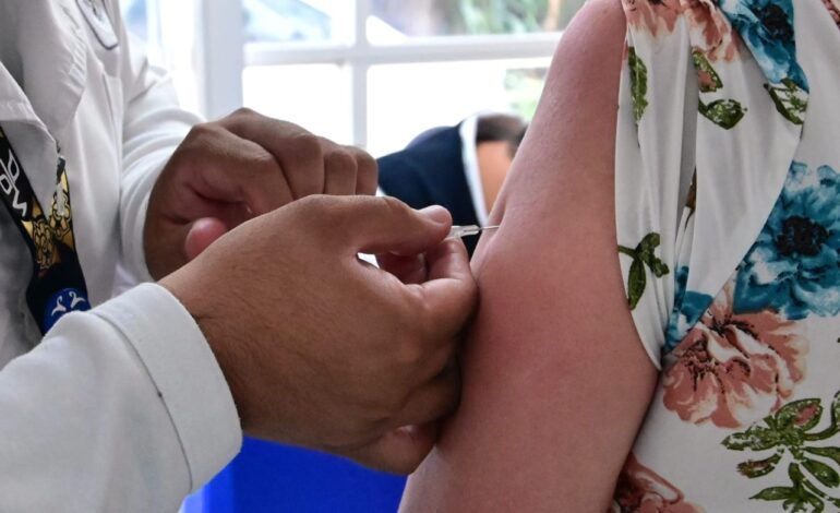 Arranca jornada de vacunación contra la influenza en SLP con poca información