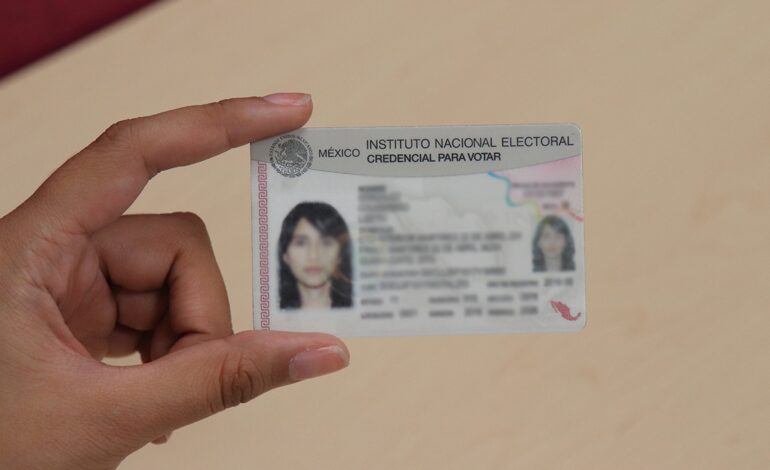  Antros capitalinos detectaron más de 80 INEs falsas este fin de semana