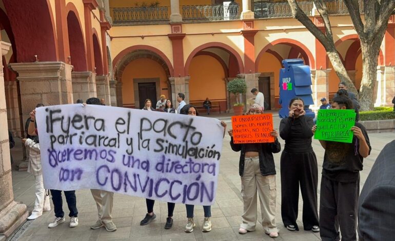  Video | Estudiantes de Derecho acusan de simulación en proceso para elegir a la nueva Dirección