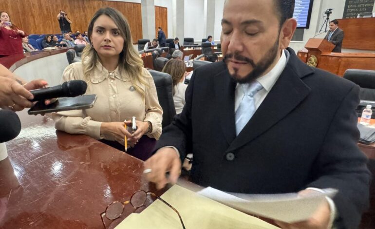  Congreso insiste en que reunión con el rector de la UASLP sea en sede legislativa