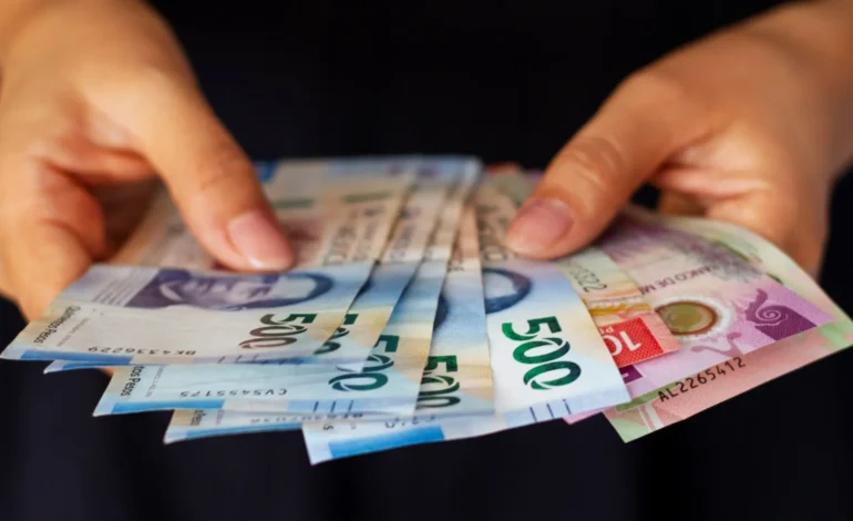  Tras protestas, gobierno de SLP presume haber pagado aguinaldo a jubilados