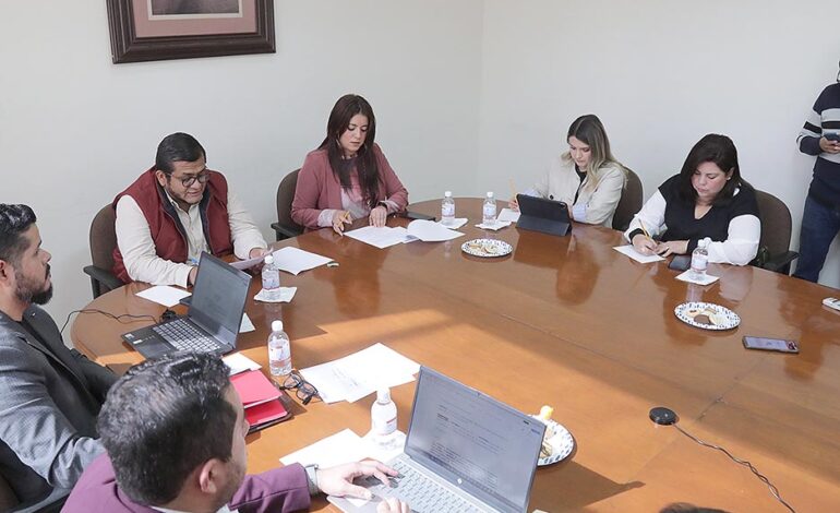  Comisión de Hacienda modifica previsión de 300 mdp y los redirige al sector salud