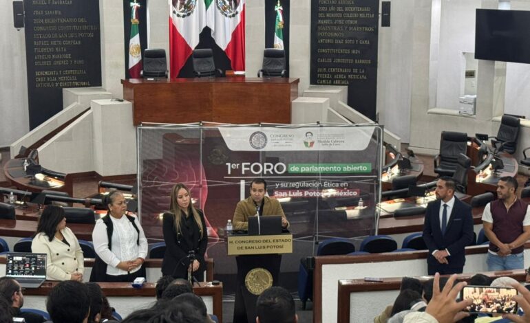  Experto del IPN advierte que la IA es “una promesa y una advertencia”