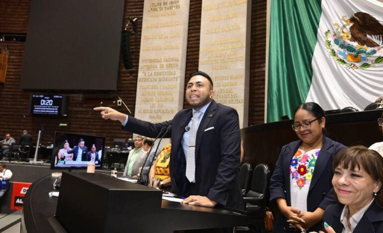  “Payasos” en el Ceepac y Congreso de SLP, ironiza Gabino Morales tras veto a la Ley Gobernadora