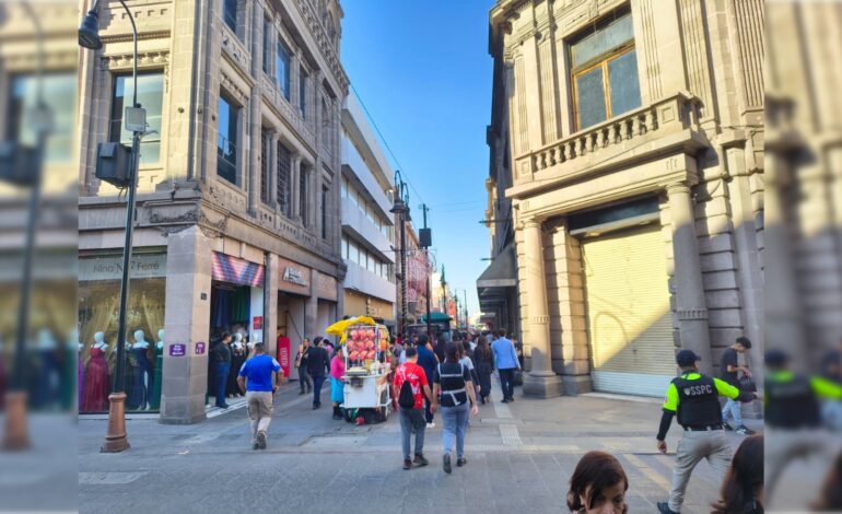  Comercio Municipal retira hasta 30 comerciantes irregulares al día del Centro Histórico de SLP