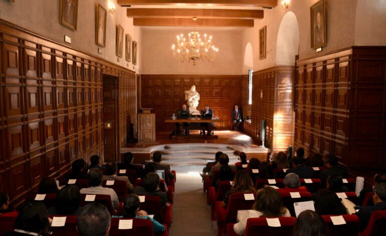  Advierten posibles irregularidades en sesión del CDU para designar Dirección de Derecho de la UASLP