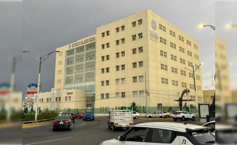  Trabajadores del Hospital Central denuncian abandono sindical ante impago de bonos y aguinaldo