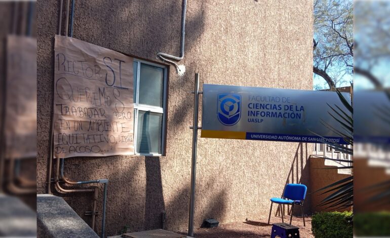  Cumple cuatro días paro administrativo en la FCI de la UASLP