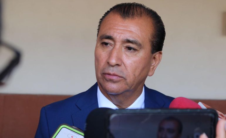  Circular que prohíbe dar entrevistas sólo aplica a opiniones personales: Torres Cedillo