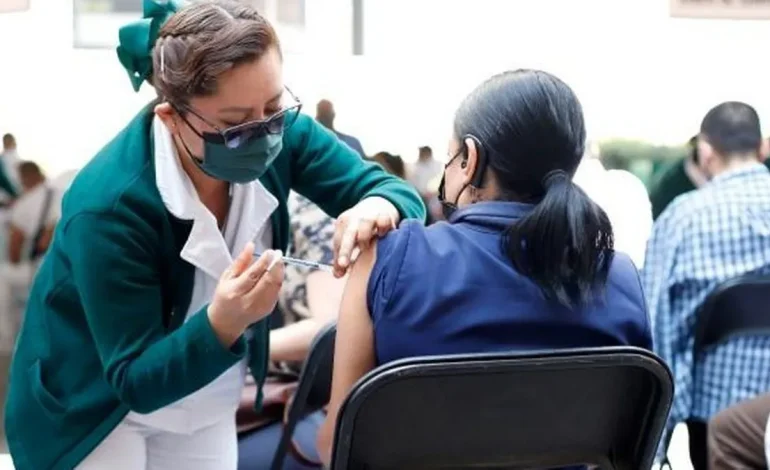  Clúster de Turismo Médico y Salud de SLP advierte brecha generacional en vacunación