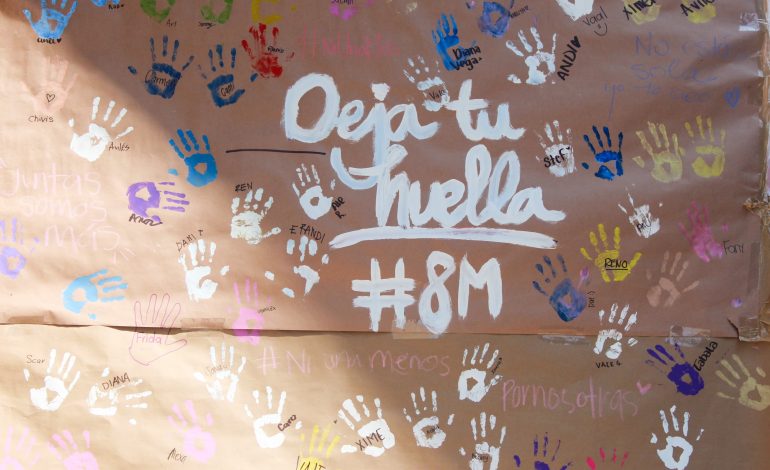  Fotografía, memoria y ciudad: mujeres de la Facultad del Hábitat impulsan actividades rumbo al 8M