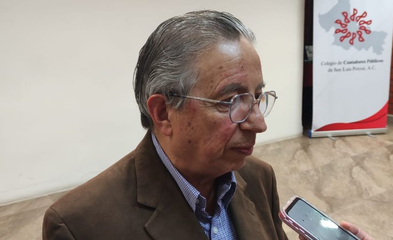  Video | Fabián Espinosa asume presidencia del CPC del SEA y evita abordar litigio con la UASLP