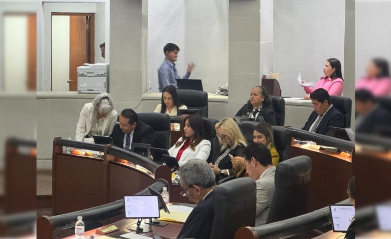  Congreso de SLP aprueba reforma que permite a diputados cambiar de bancada durante la legislatura