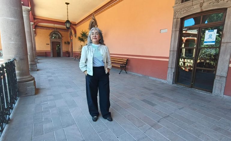  Muy seguido me levanto con ganas de quemarlo todo: Cristina Rivera Garza