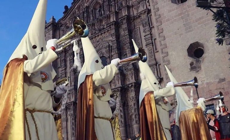  Entregan carta al Arzobispado para solicitar que el gobernador no participe en la Procesión del Silencio