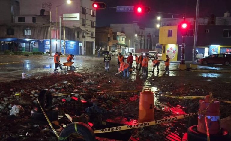  Lluvias causan estragos, pero ayudan al abasto de agua en la ciudad: Galindo