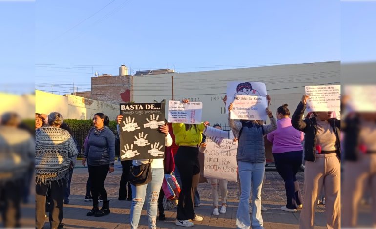  Docentes trabajan bajo protesta en guardería del IMSS por despido de compañera