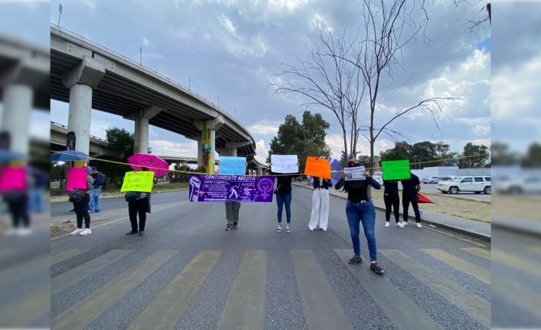  Bloquean el Distribuidor Juárez para exigir avances en caso de sustracción infantil
