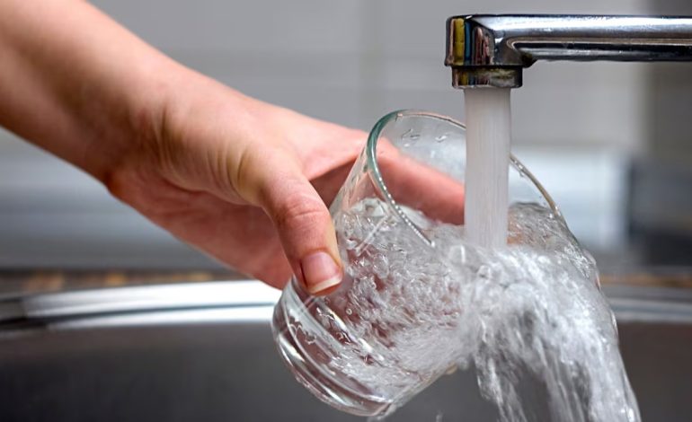  Persiste desinformación sobre contaminantes en el agua potable y alternativas para un uso seguro