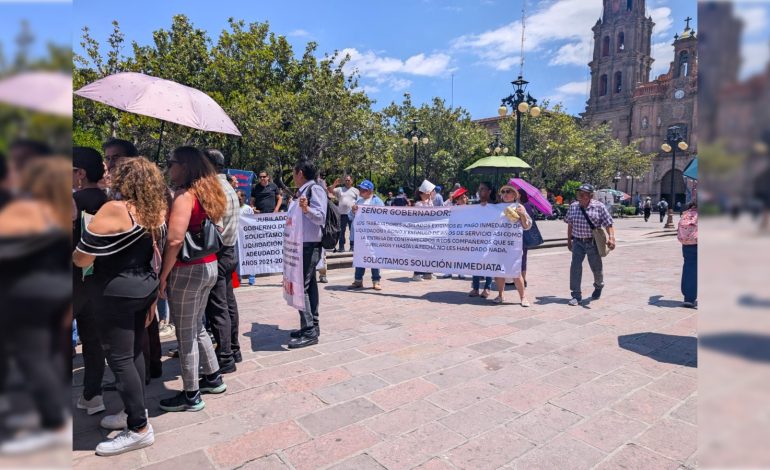  Jubilados del Gobierno Estatal protestan por pagos pendientes