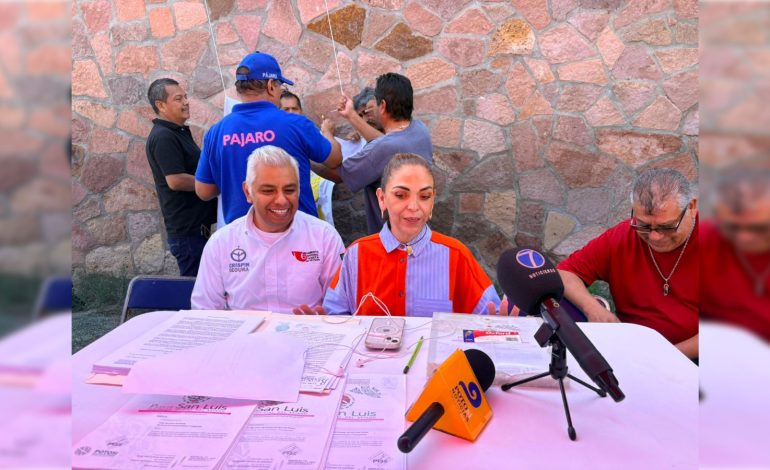 Con manifestación, taxistas de SLP exigen destitución de titular de la SCT