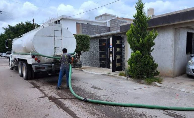  Congreso exhorta a la CEA a fijar precios máximos de pipas de agua