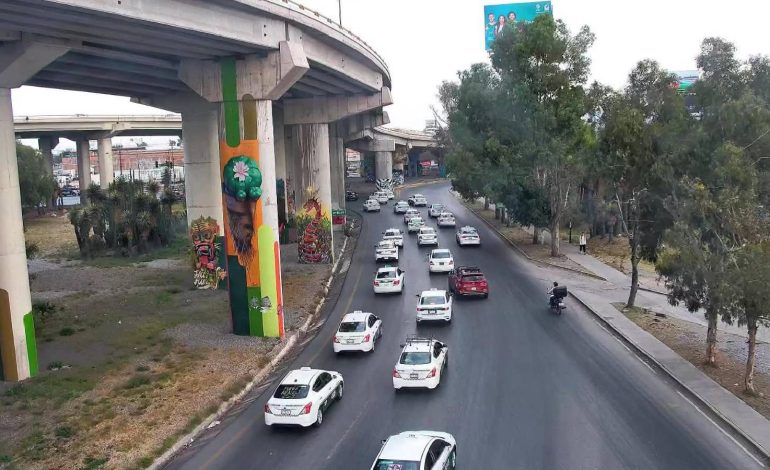  Gobierno de SLP llama al diálogo con taxistas y advierte de sanciones por manifestaciones
