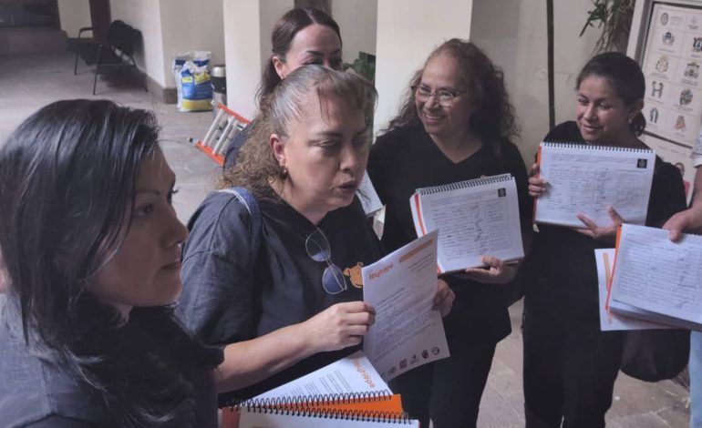  Colectivos entregan más de 23 mil firmas al Congreso en respaldo a ley contra el maltrato animal