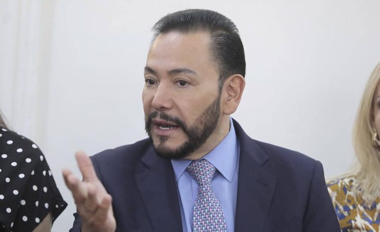 Video | Serrano defiende reformas contra el uso de IA y anuncia foros