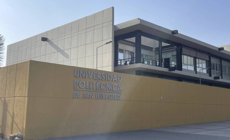  Galindo se deslinda de fallas de drenaje cerca de la UPSLP