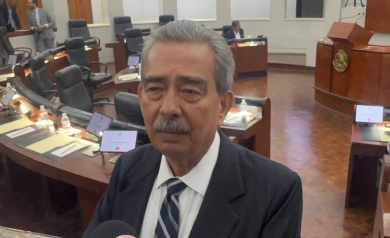  Crisógono Pérez respalda a la nueva titular de la SEGE y reconoce inconformidad