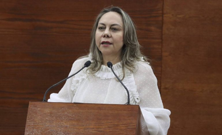  Sara Rocha celebra triunfo del PRI en Coahuila y marca distancia del proceso panista de Galindo