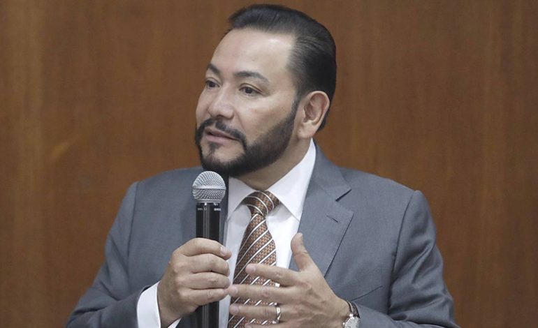  Serrano acusa “aprovechamiento político” tras críticas de Galindo a reforma sobre IA