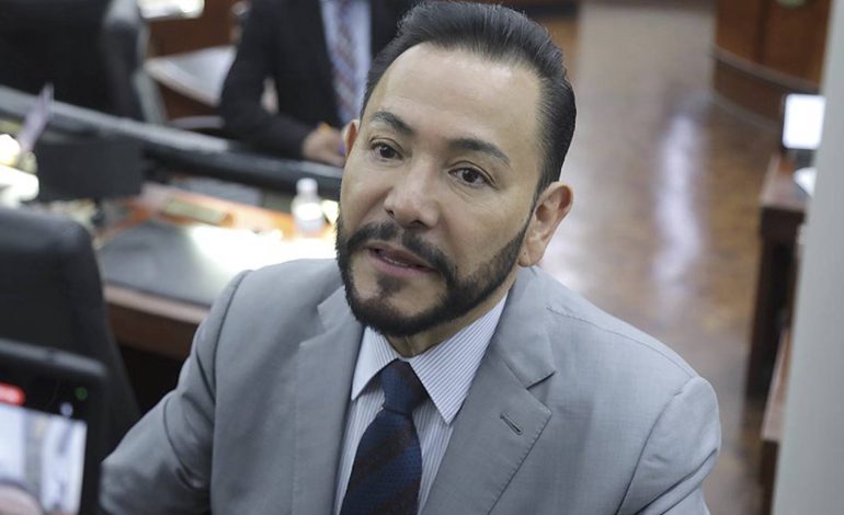  Serrano niega que denuncia contra director de La Noticia esté ligada a reforma sobre IA
