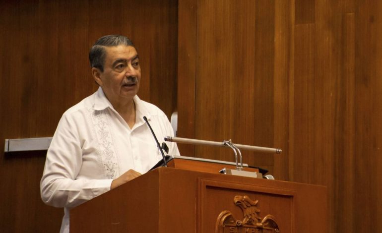  Rector de la UASLP descarta acciones legales por incumplimientos en ministraciones estatales