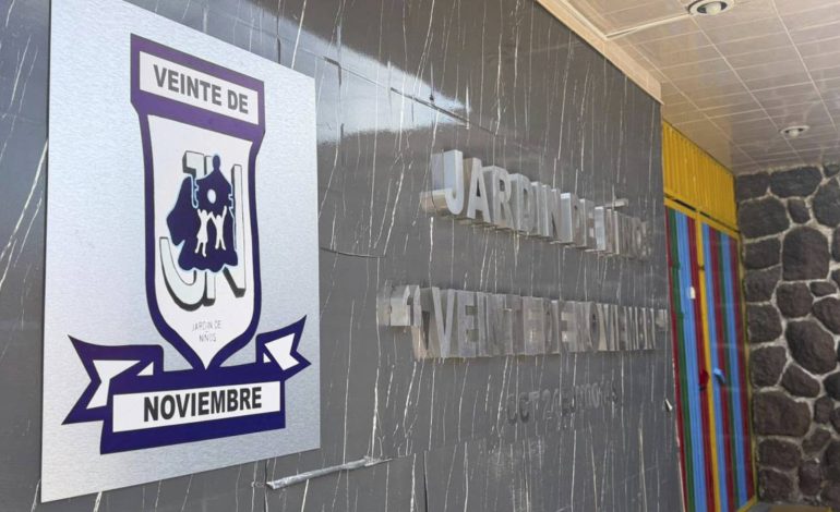  Madre exige justicia por presunta violencia contra su hija y cierra jardín de niños en Tlaxcala