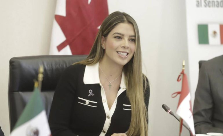  Ruth González Silva se reincorporó a su escaño del Senado tras su licencia temporal