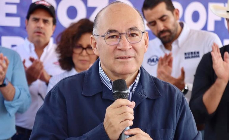  Enrique Galindo, entre los seis aspirantes a la coordinación estatal del PAN