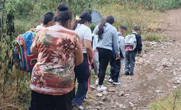  Vecinos de zona norte reiteran exigencia de pavimentación de calles aledañas a escuelas
