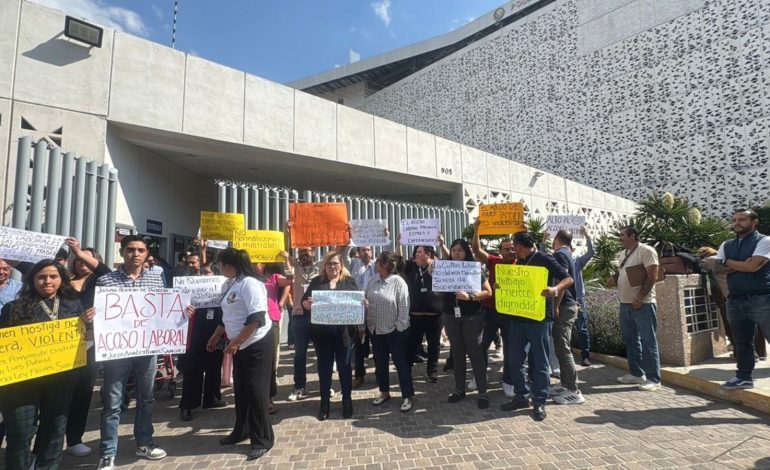  VIDEO | Trabajadores del Juzgado Primero vuelven a señalar a jueza Ana Ley Flores por acoso, hostigamiento y jornadas de hasta 15 horas